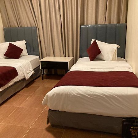 Uptown Hotel Apartment Amman Bagian luar foto
