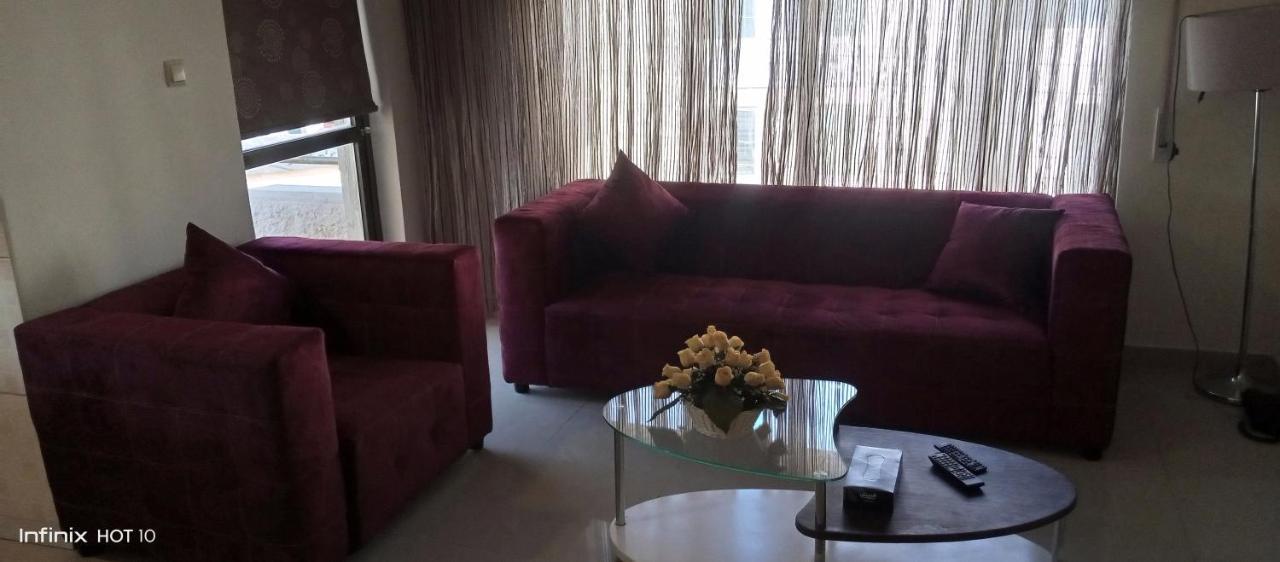 Uptown Hotel Apartment Amman Bagian luar foto