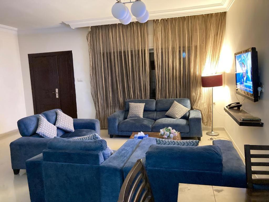 Uptown Hotel Apartment Amman Bagian luar foto