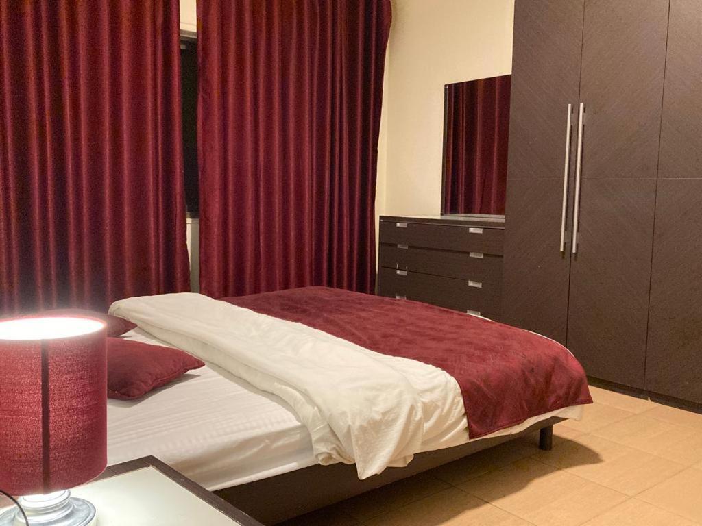 Uptown Hotel Apartment Amman Bagian luar foto