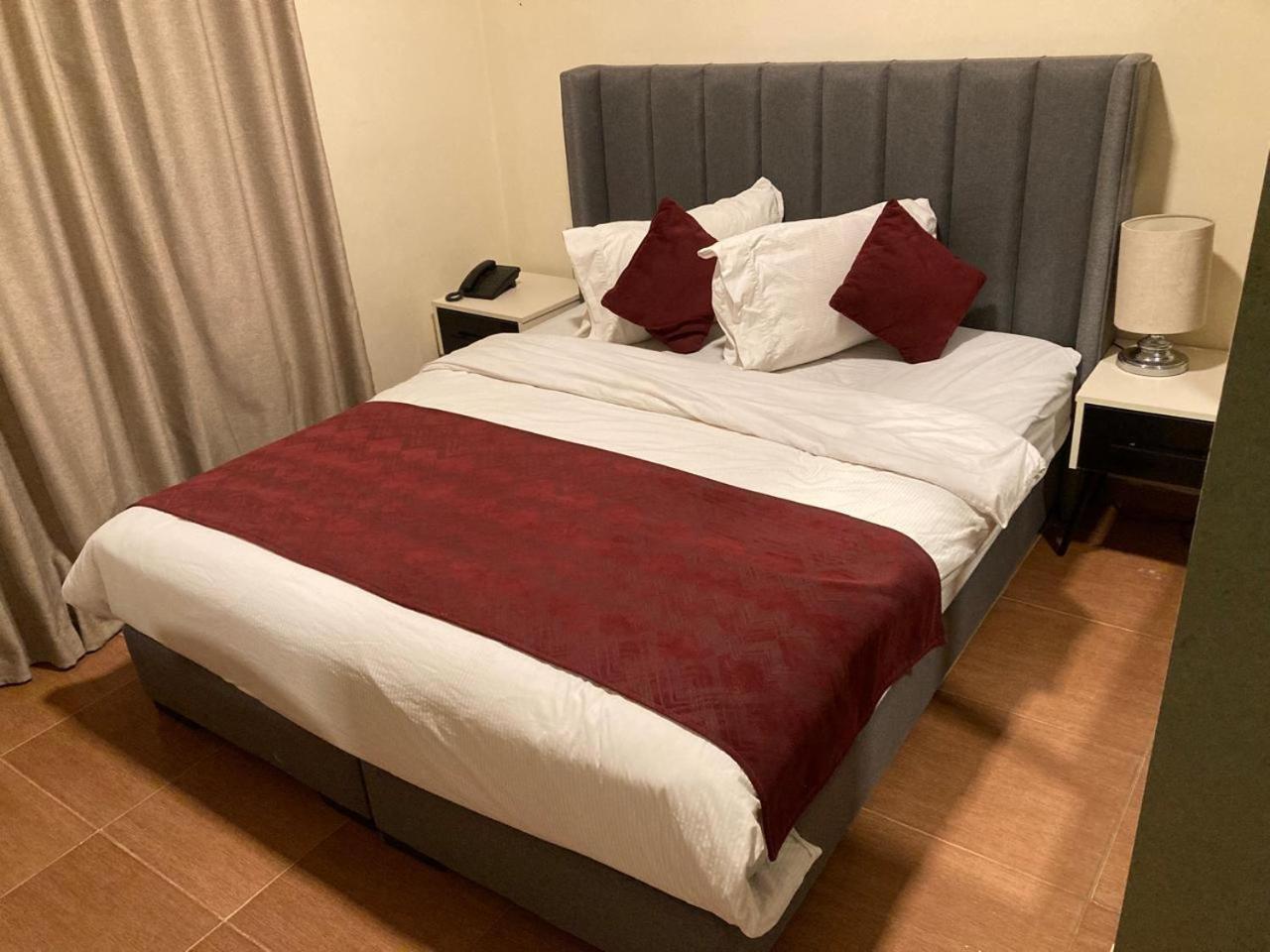 Uptown Hotel Apartment Amman Bagian luar foto