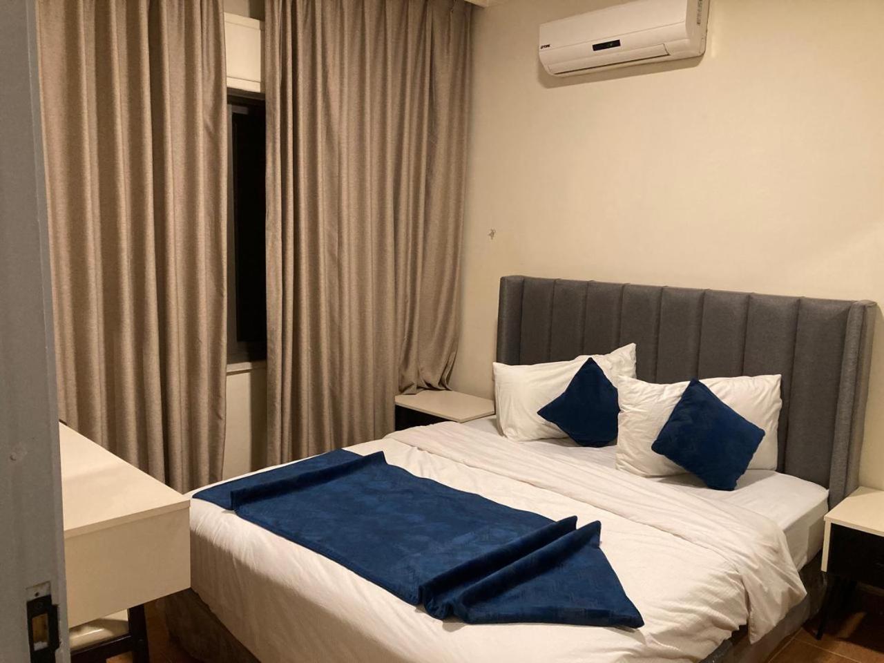 Uptown Hotel Apartment Amman Bagian luar foto