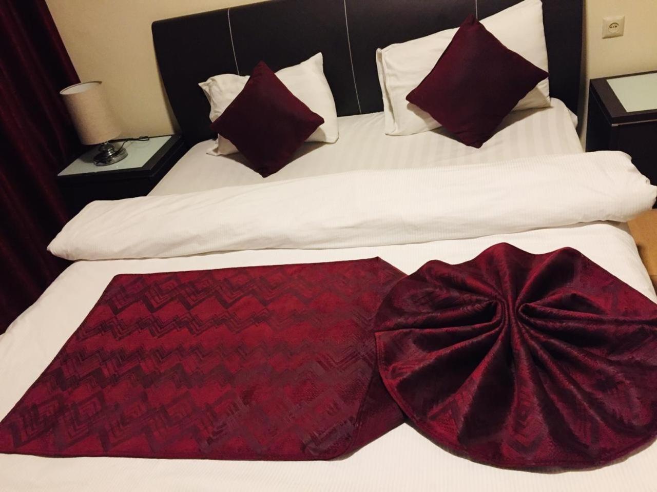 Uptown Hotel Apartment Amman Bagian luar foto