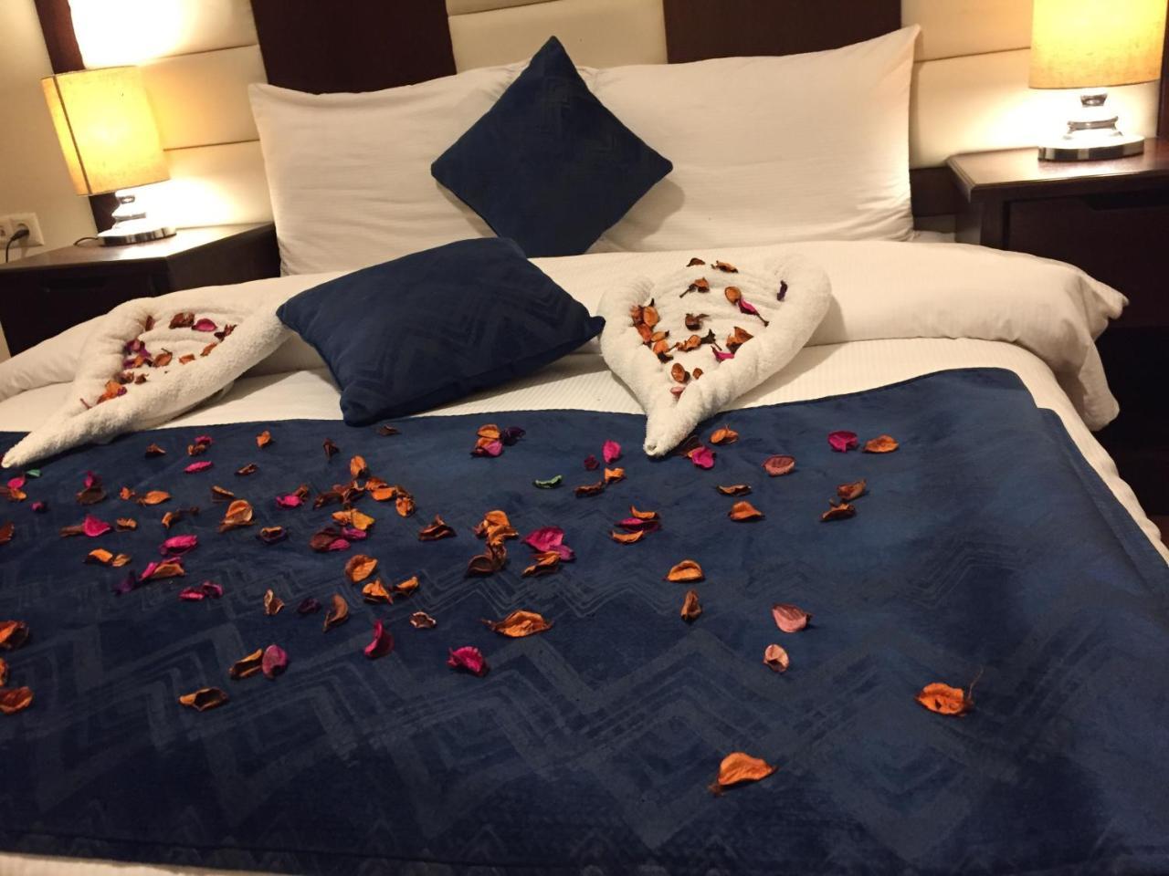 Uptown Hotel Apartment Amman Bagian luar foto