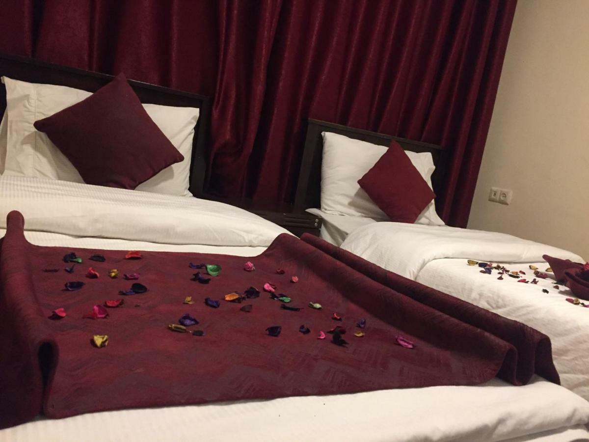 Uptown Hotel Apartment Amman Bagian luar foto