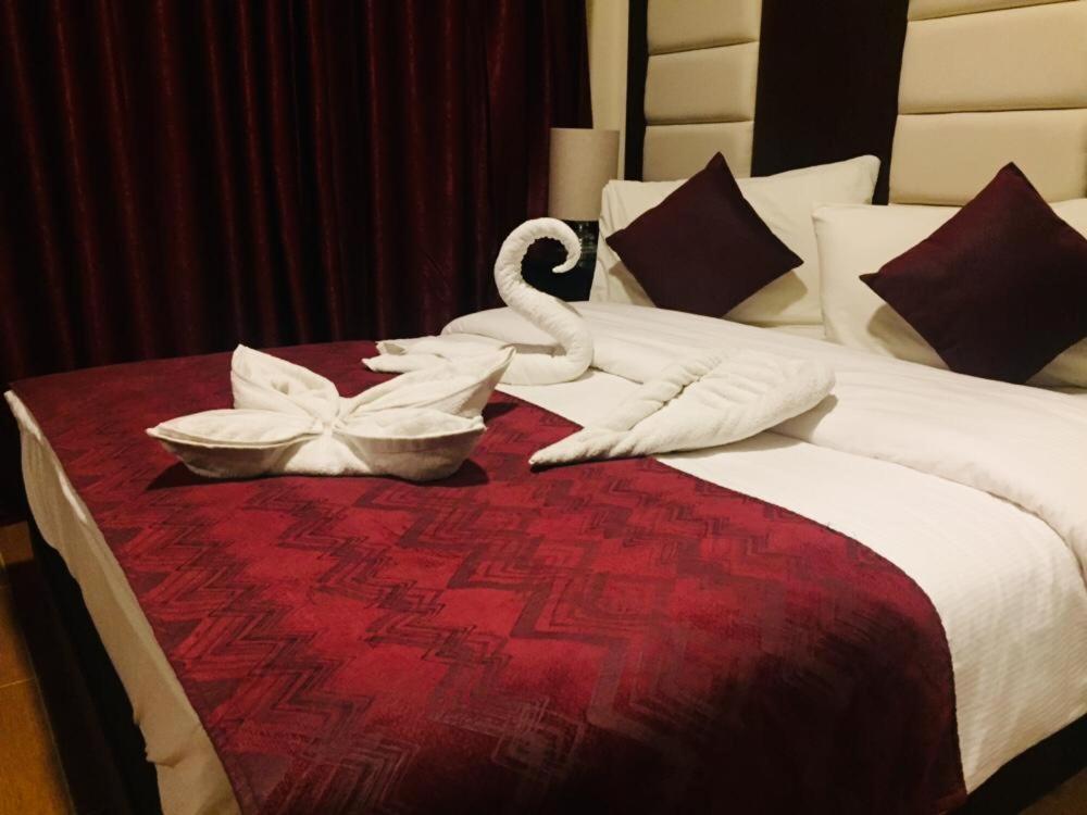 Uptown Hotel Apartment Amman Bagian luar foto